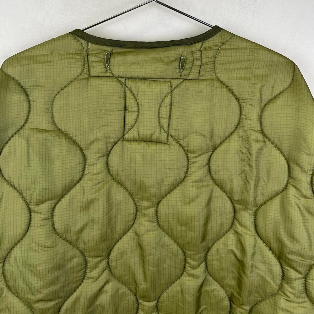 Khaki green 80s military quilted jacket size medium - Picture 4 of 7